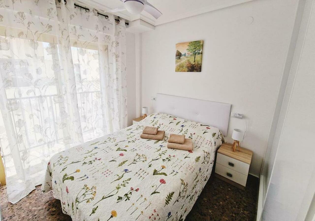 Carmen Apartments Бенидорм Екстериор снимка
